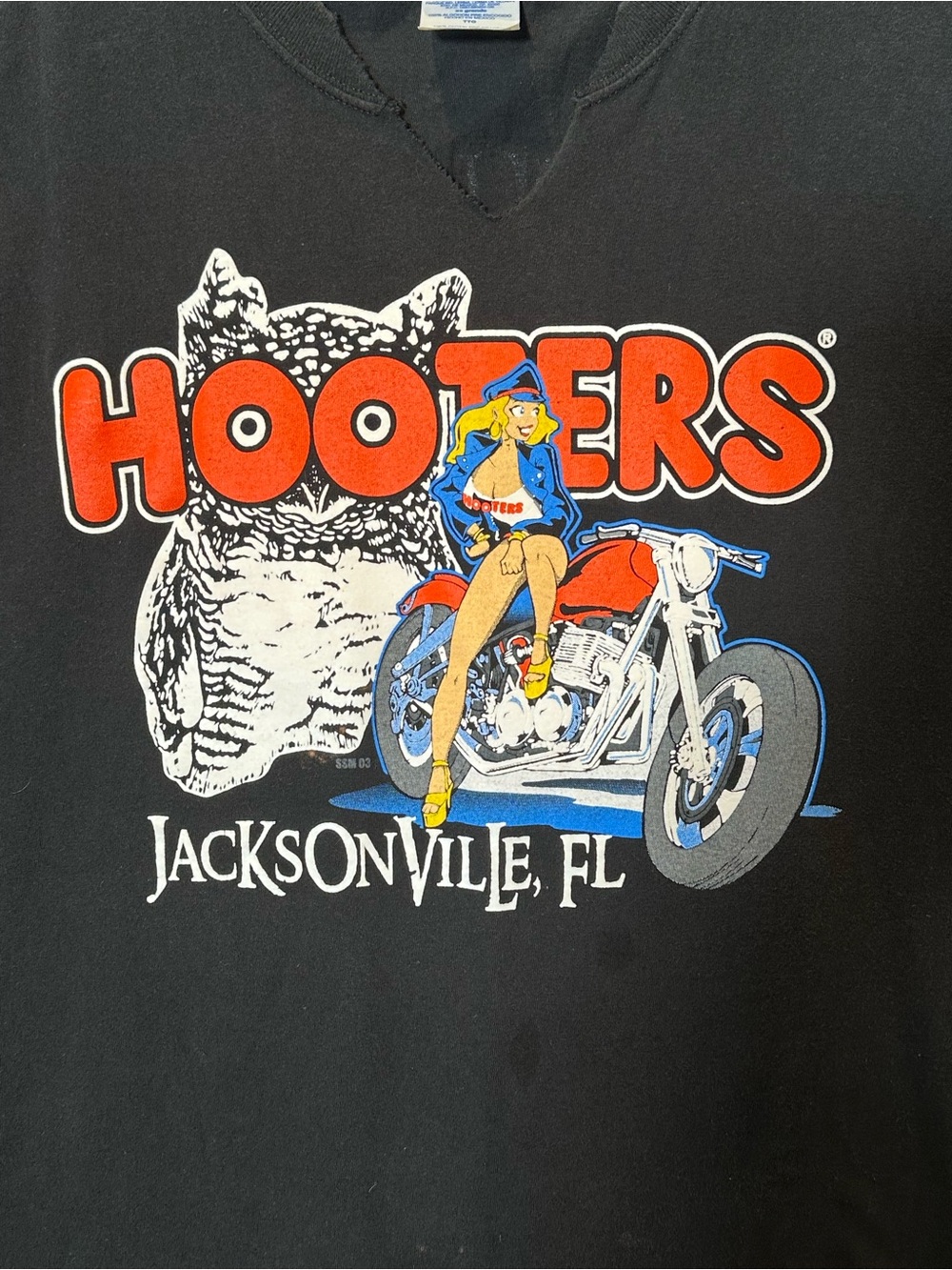 Hooters Jacksonville Florida Vintage 2XL Cut Off T-Shirt Sleeveless Biker Girl - Picture 6 of 7